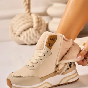 Ghete Dama Imblanite Bej din Piele Ecologica Intoarsa Savys