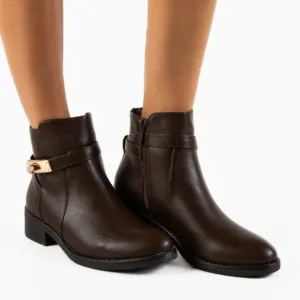 Ghete dama Azaan Maro