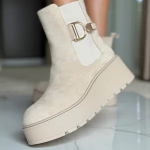 Ghete dama Neba Nude