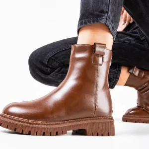 Ghete dama Viola Maro