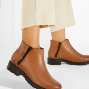 Ghete dama piele maro Harcona