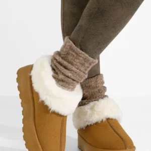 Ghete imblanite dama Maily camel